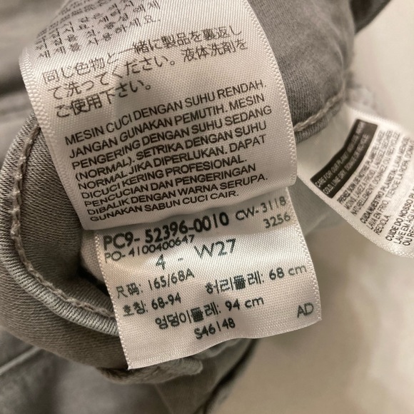 Levi’s | Women’s Classic Crop Gray Jeans - Picture 8 of 10